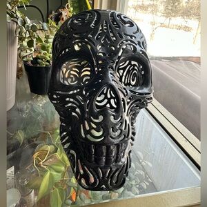 Filigree Skull Decor